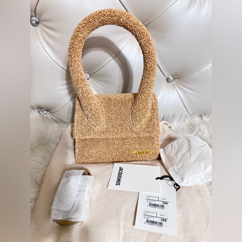Jacquemus Beige Le Papier 'Le Chiquito Moyen' Bag - Picture 3 of 16